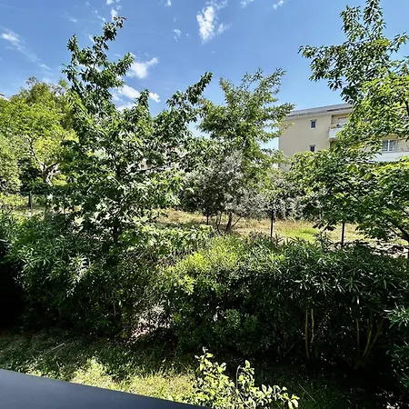 2 Pieces Avec Terrasse Et Garage A - Fr-1-252-201 Lägenhet